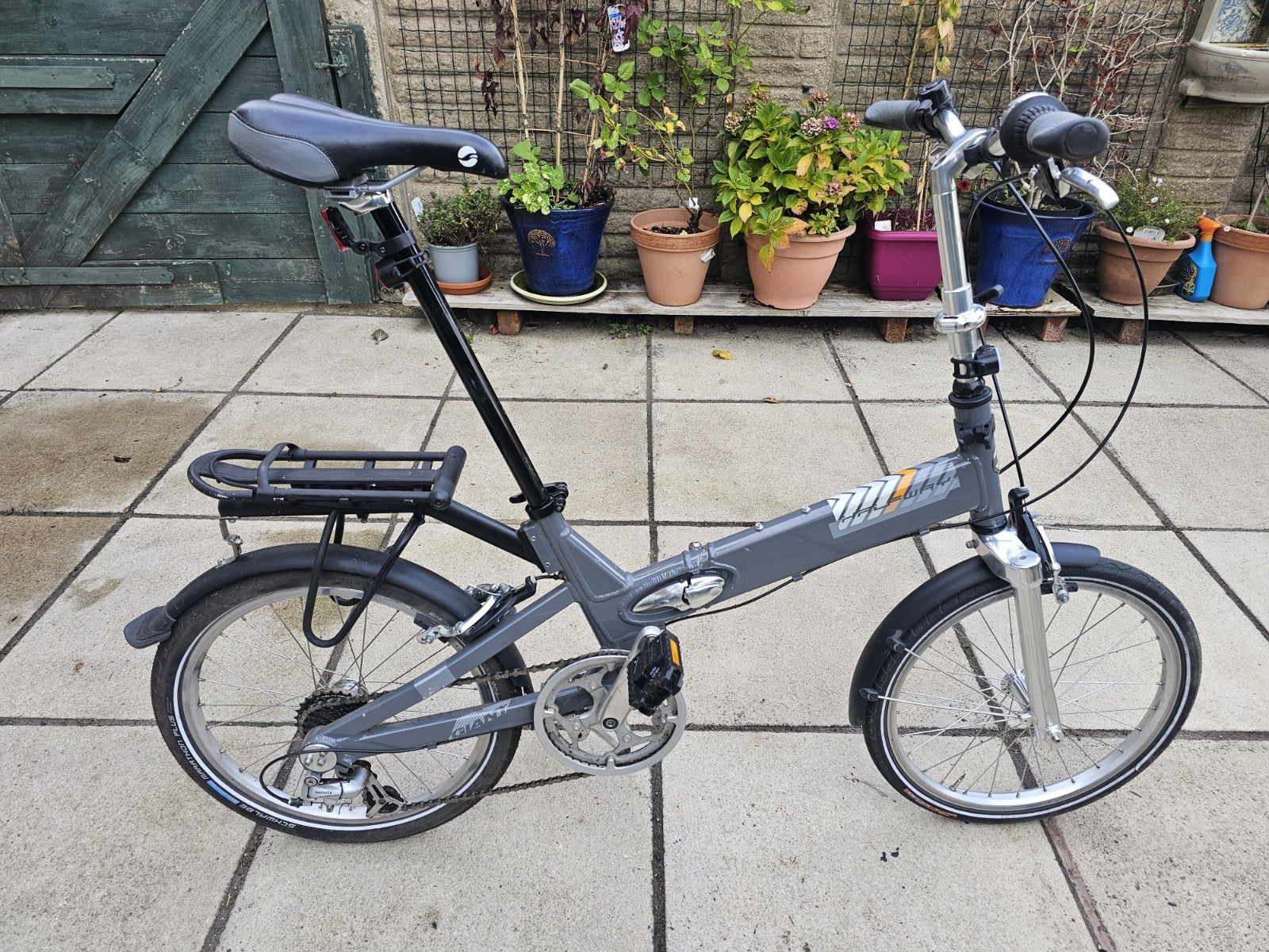 Giant Halfway Folding Bike 20'' Wheels, 7-Speed, Perfect Holiday Bike VGC