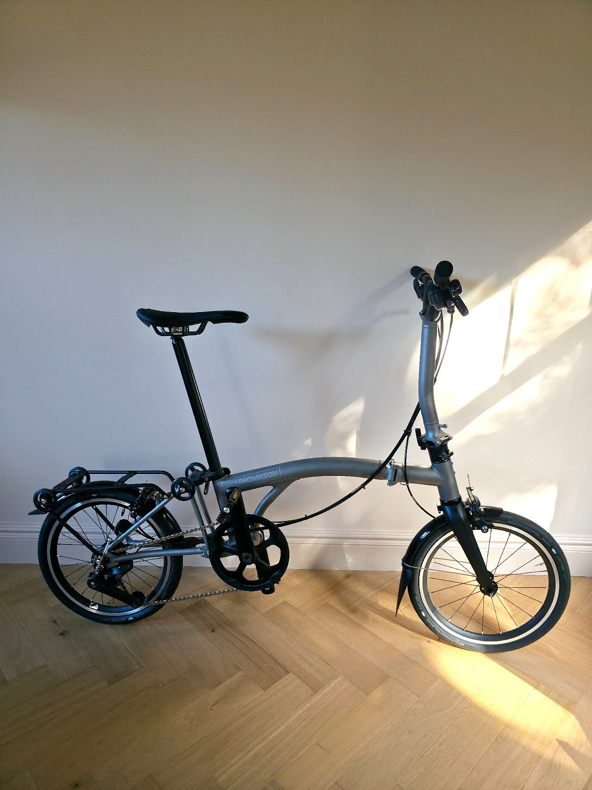 Brompton 12 speed T Line Explore Mid Handlebars - Excellent Condition