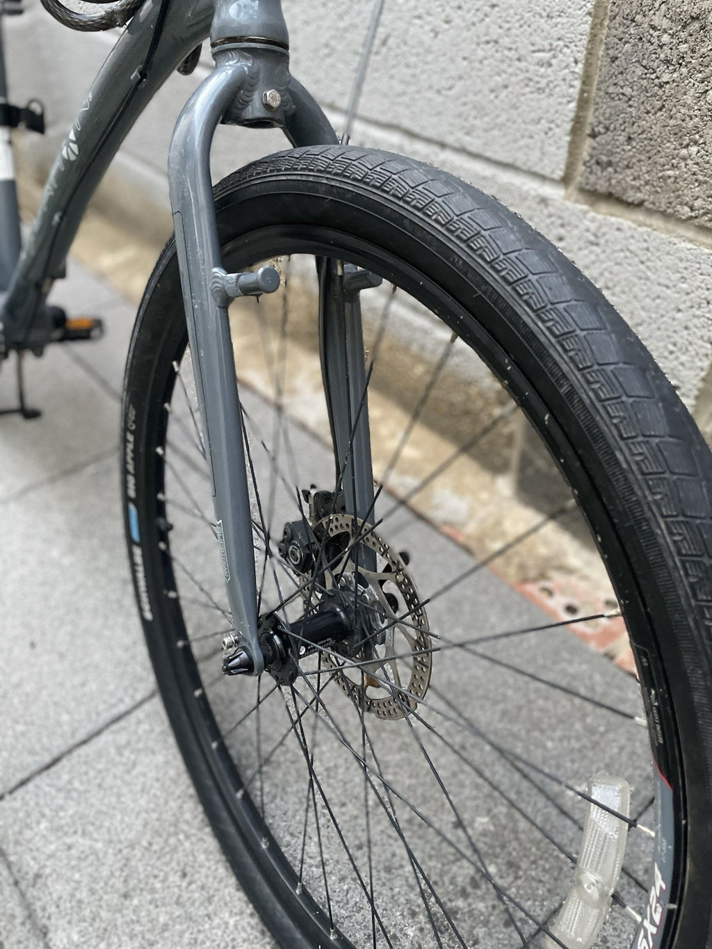 Dahon Cadenza Folding Hybrid Bike - Project / Needs TLC (Brakes & Gears)