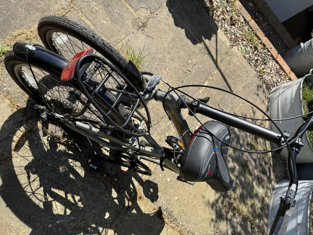 Raleigh Evo 2 Folding Bike 7-Speed Shimano Gears, Grey. Never Ridden.