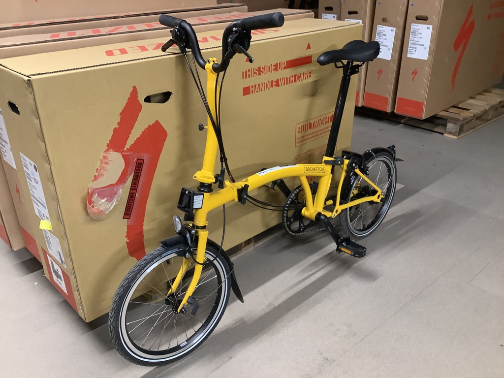 Brompton C Line 12 Speed Mid Bar Folding Bike 2025 12 Speed Bumblebee Yellow