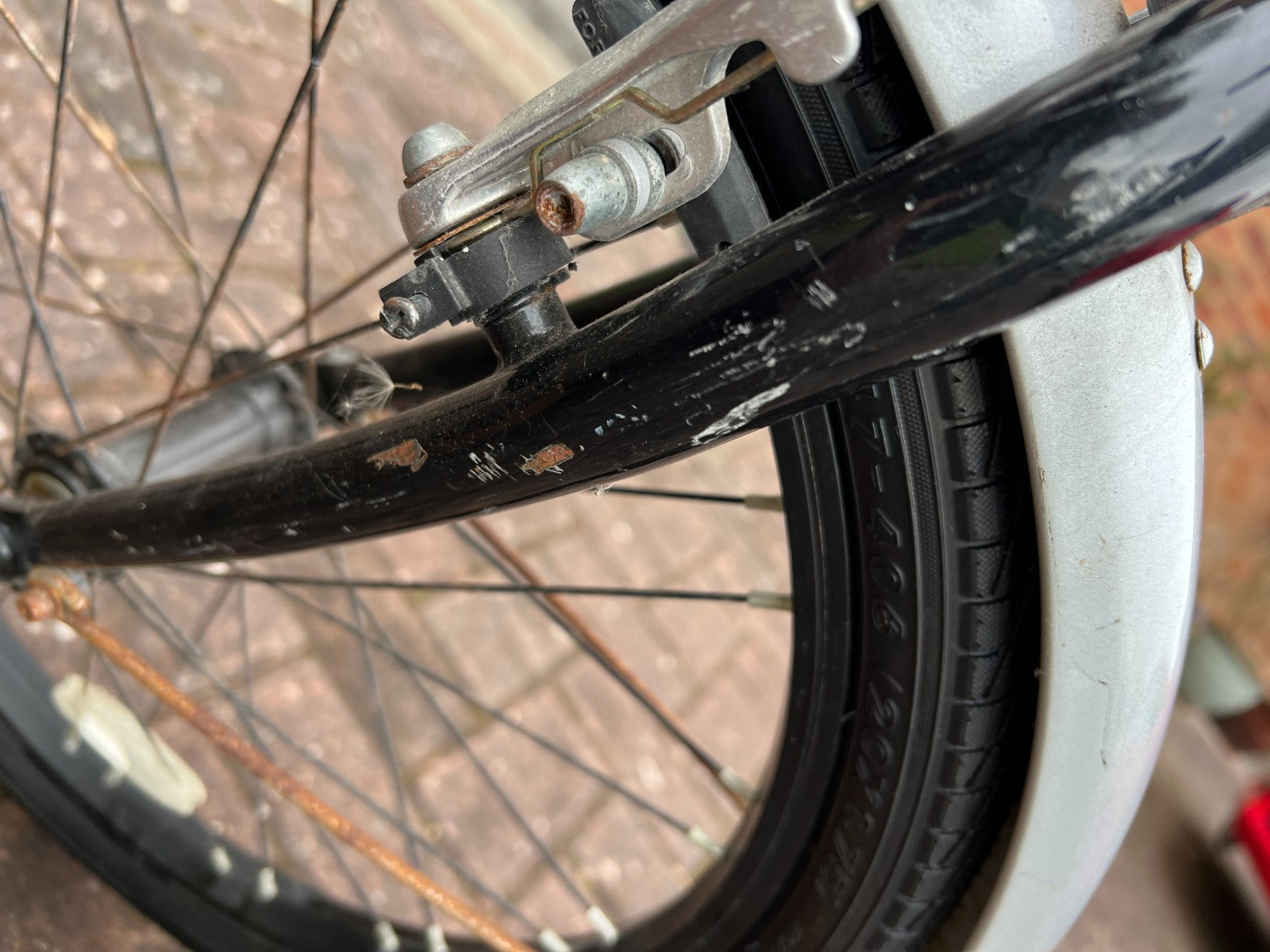 Apollo Transition Folding Bike.  20" Wheels.