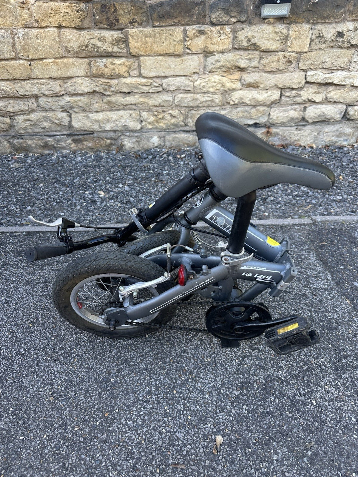 Trinx FA1201 12in Folding Bike Grey/Black Adjustable Seat 1 Speed FA1201