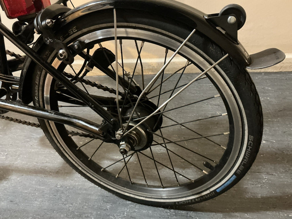 Dec 2018 Brompton C Line 6 Speed H6L Folding bicycle in Black - Leisure Used