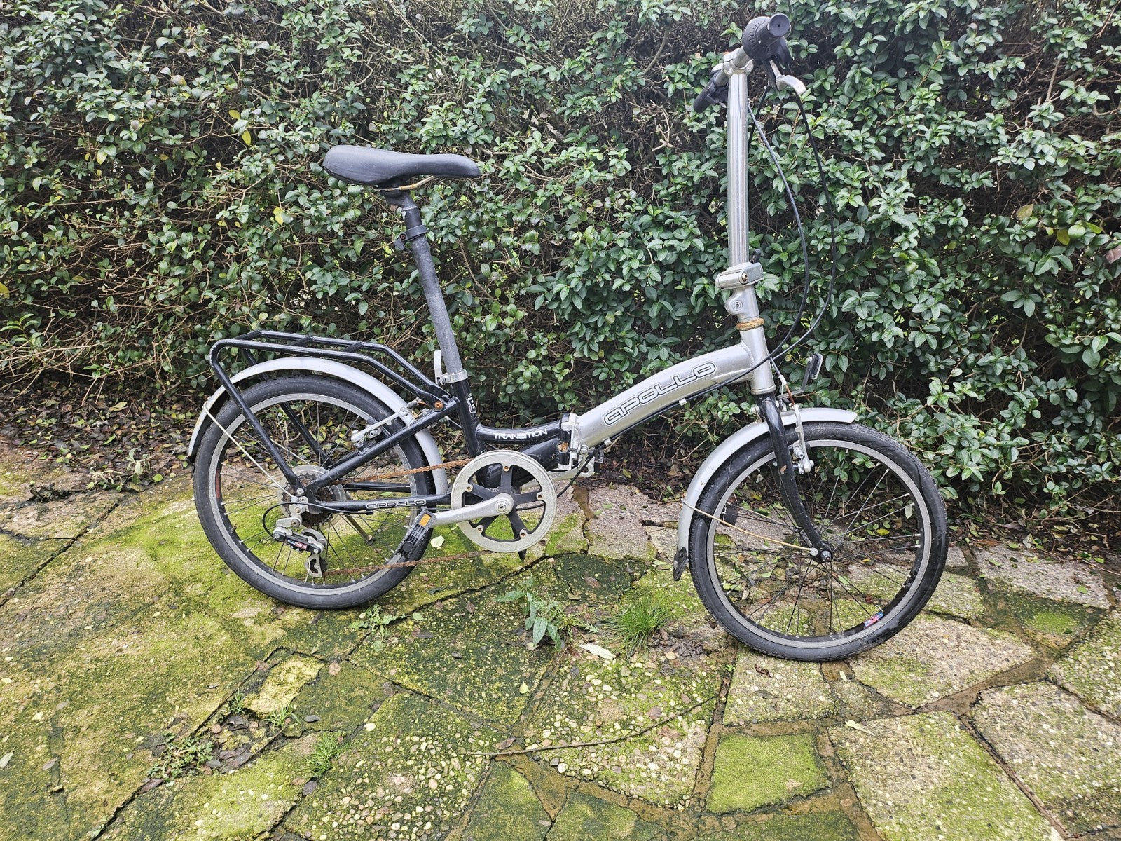 Folding Bike Apollo Transit 20”wheels Aluminium Frame 6 Gears Revoshift