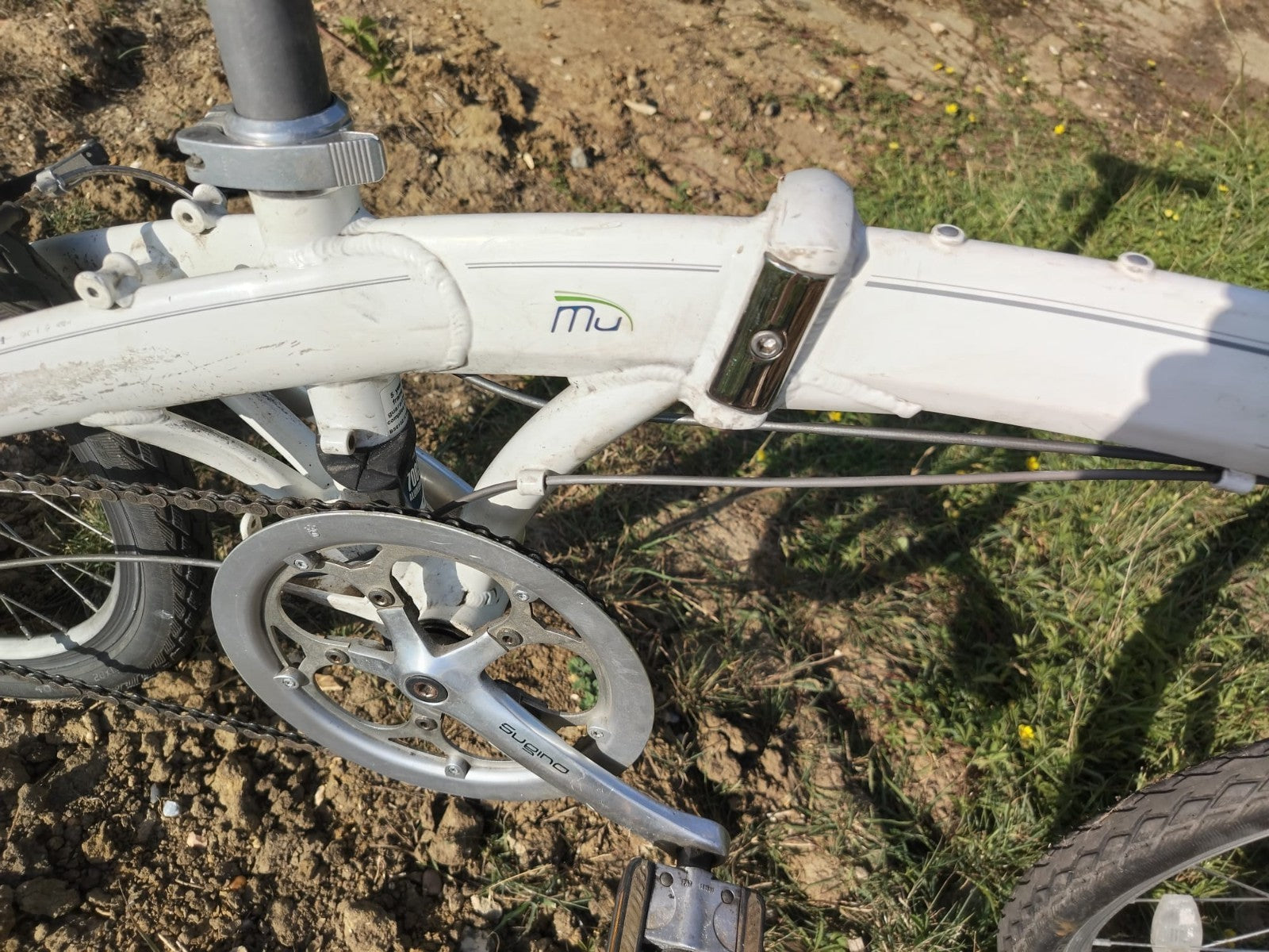 Dahon Mu P8 Folding Bike Cycle White Aluminium Frame 8 Speed 20" Wheel Serviced