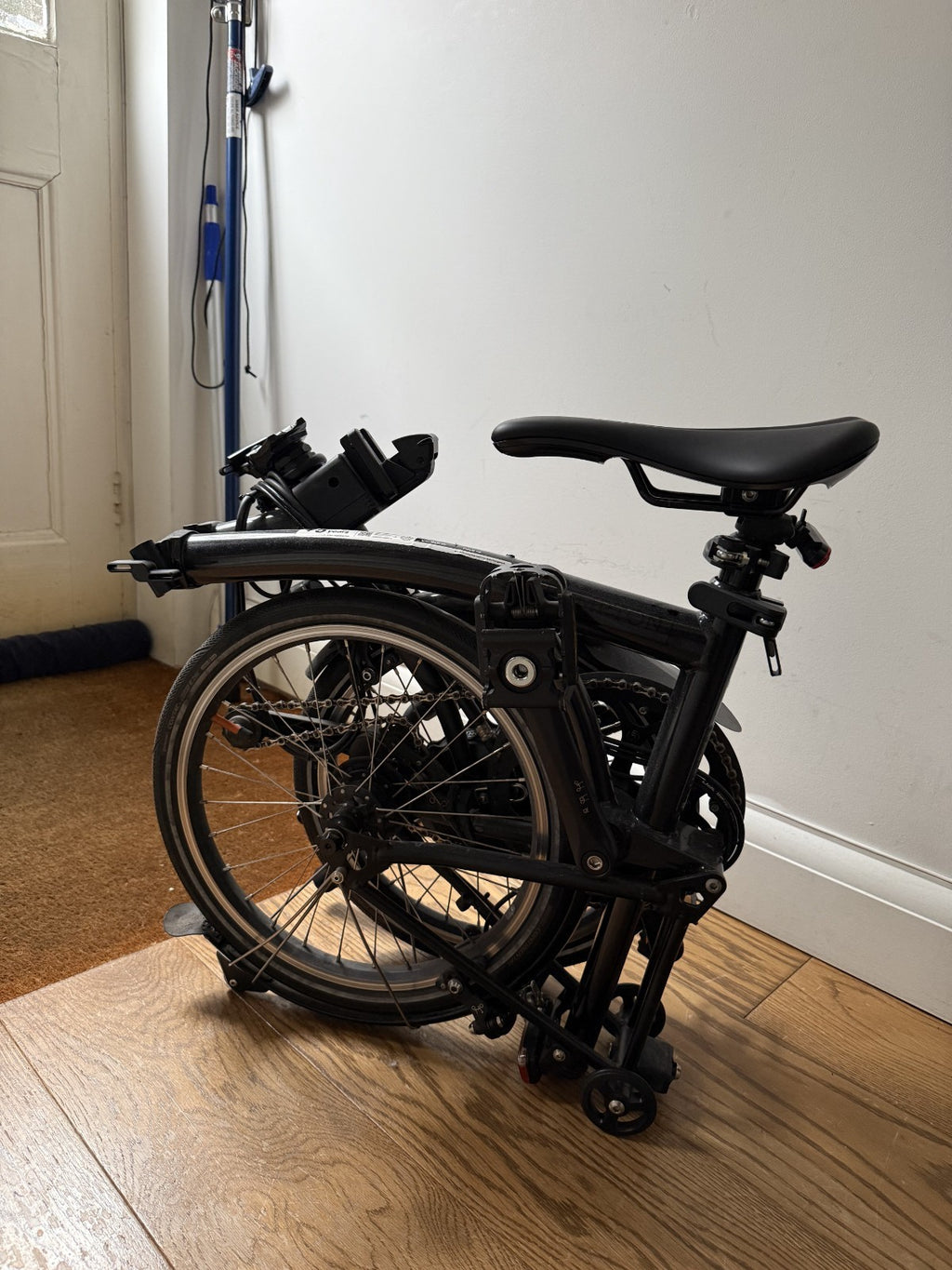 Electric Brompton P Line 4 speed. 1 year, 1050miles. Collection only NW London