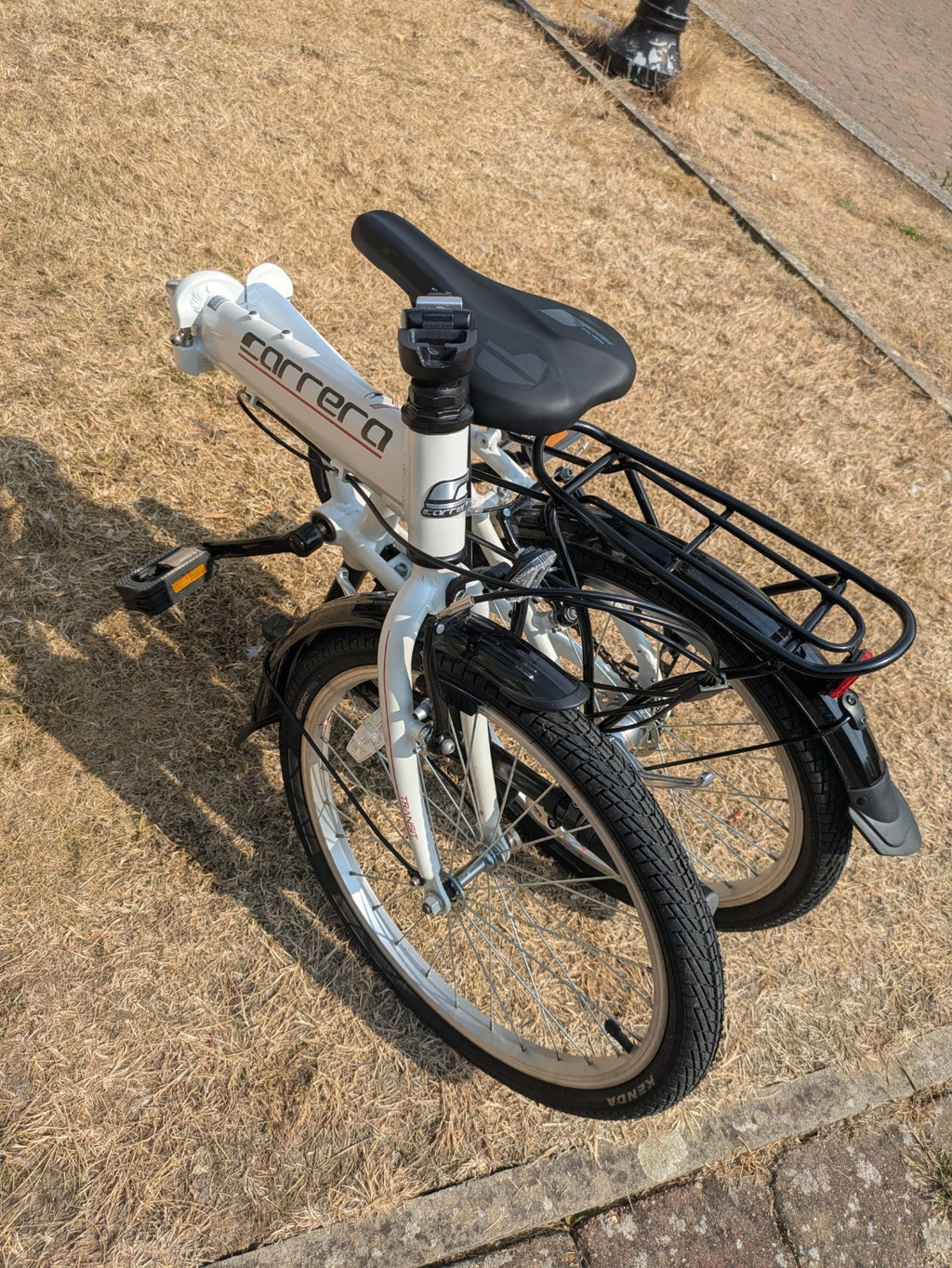 Carrera Transit Folding Bike 20in White/Black Hub Gears Rear Carrier Mudguards