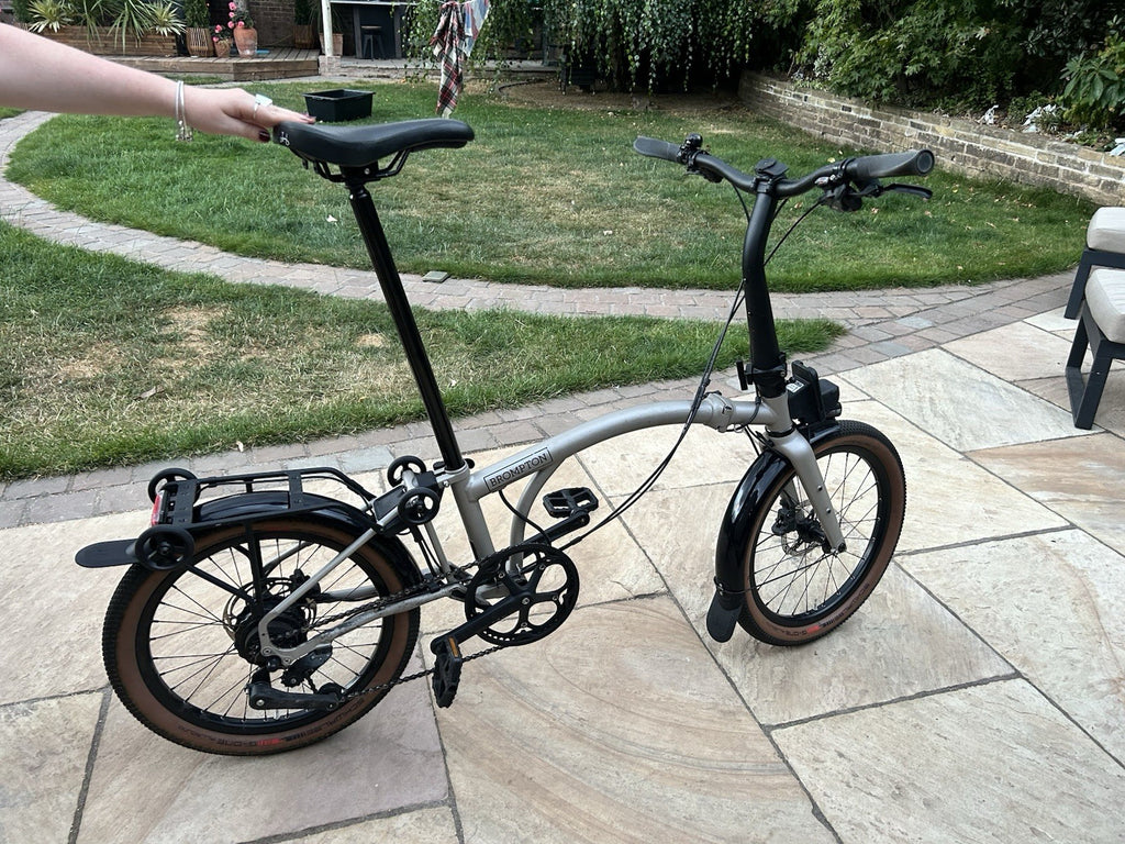 Used 2025 Brompton G Line E-Motiq medium in trail dust white