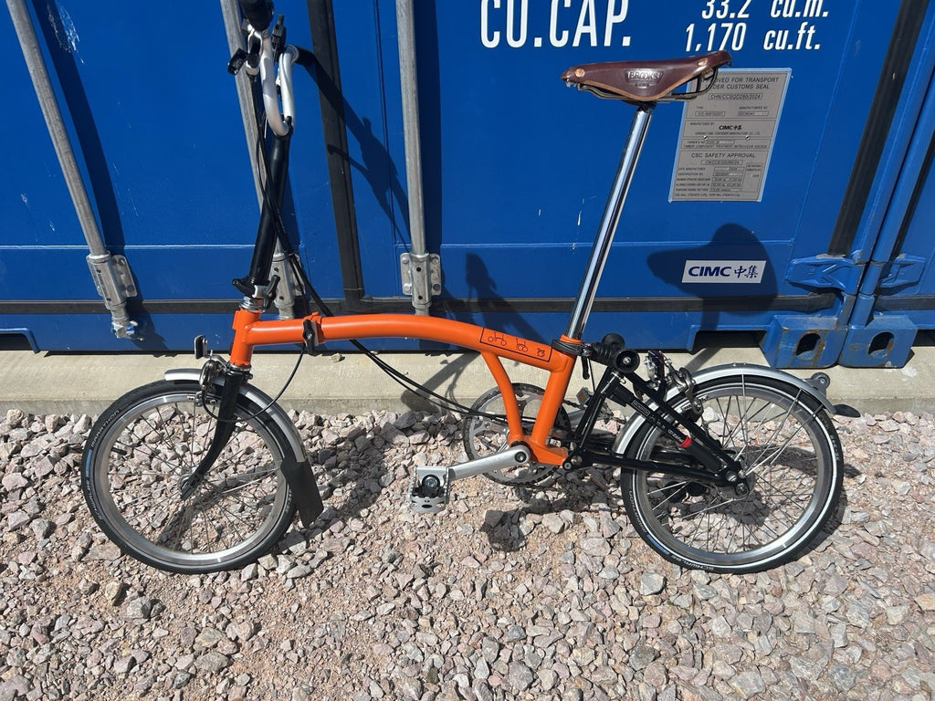 Brompton M6L (2013) Bright Orange + Brooks Saddle + Storage bag - Hardly Used