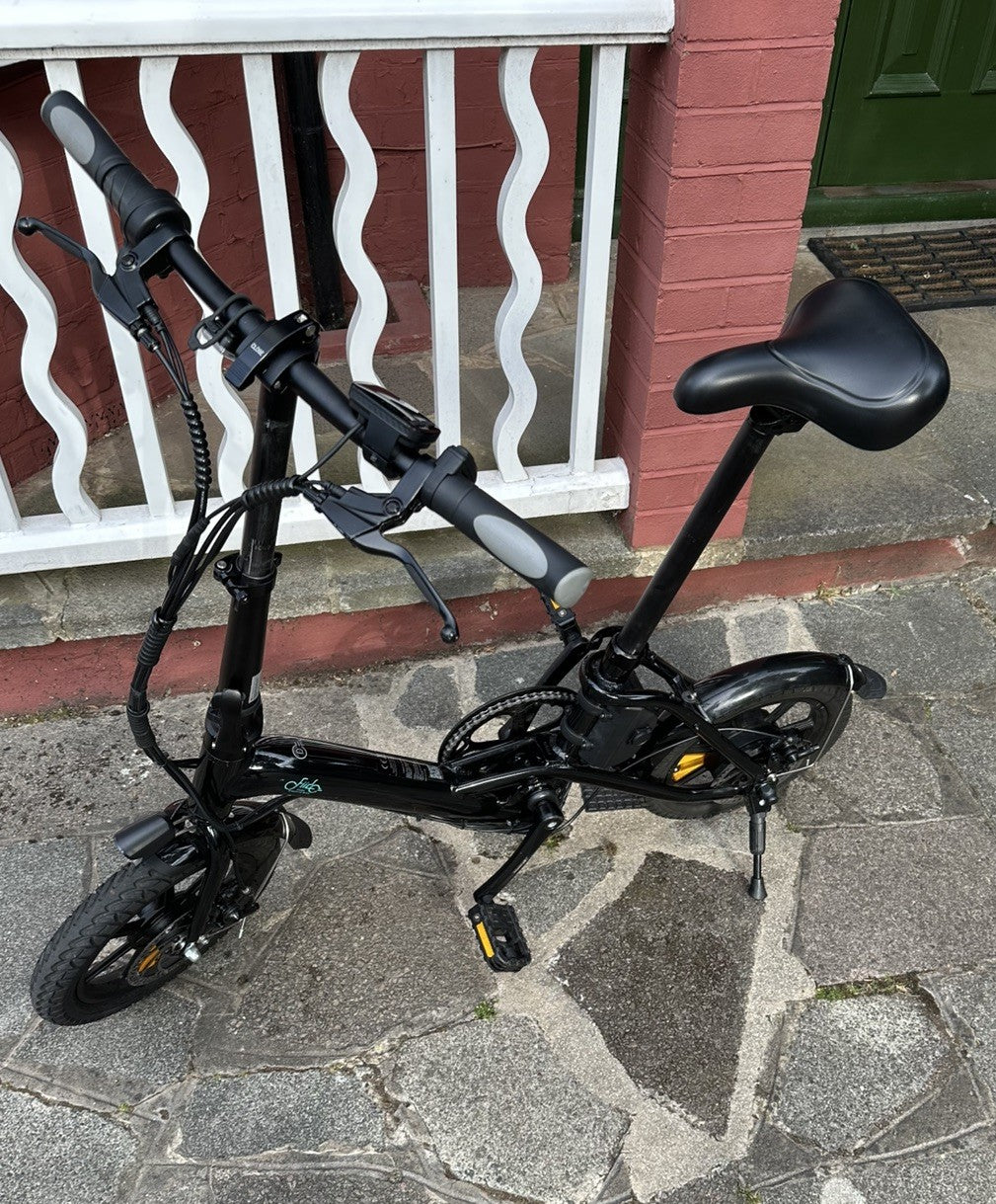 Fiido D3 Pro Mini Folding Commuter Bike — Great Condition Twist and Go