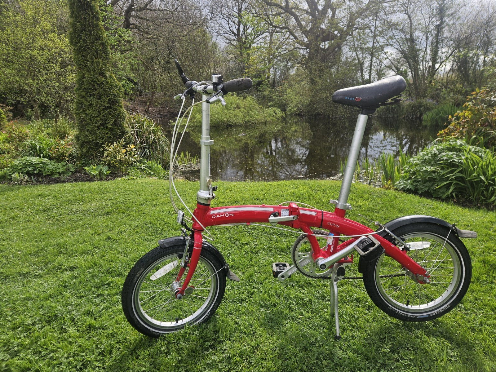 Dahon Curve D3 Folding Bike 16" Wheel - 3 speed