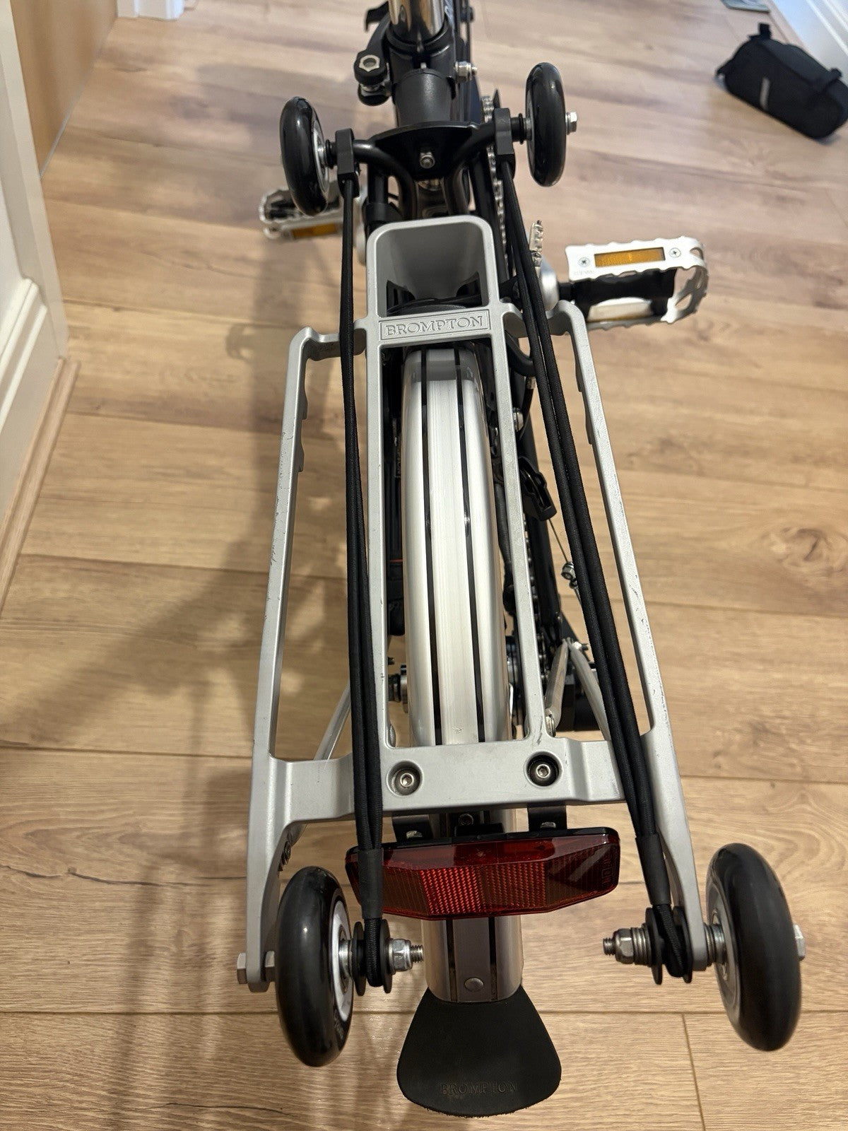 Immaculate (Fully Kitted) Brompton Electric H6L - 250 Watt ‘50NM’ Torque Motor.