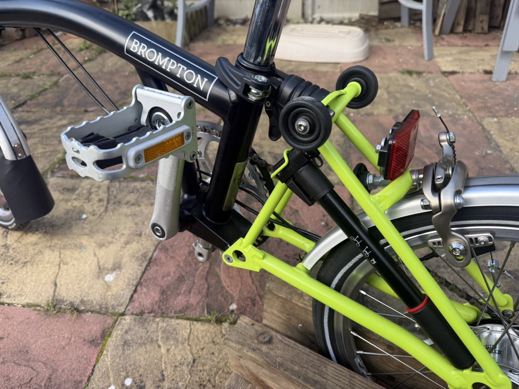 2015 Brompton S3L Folding Bike 3-Speed, Green Including Carry Bag and Case.