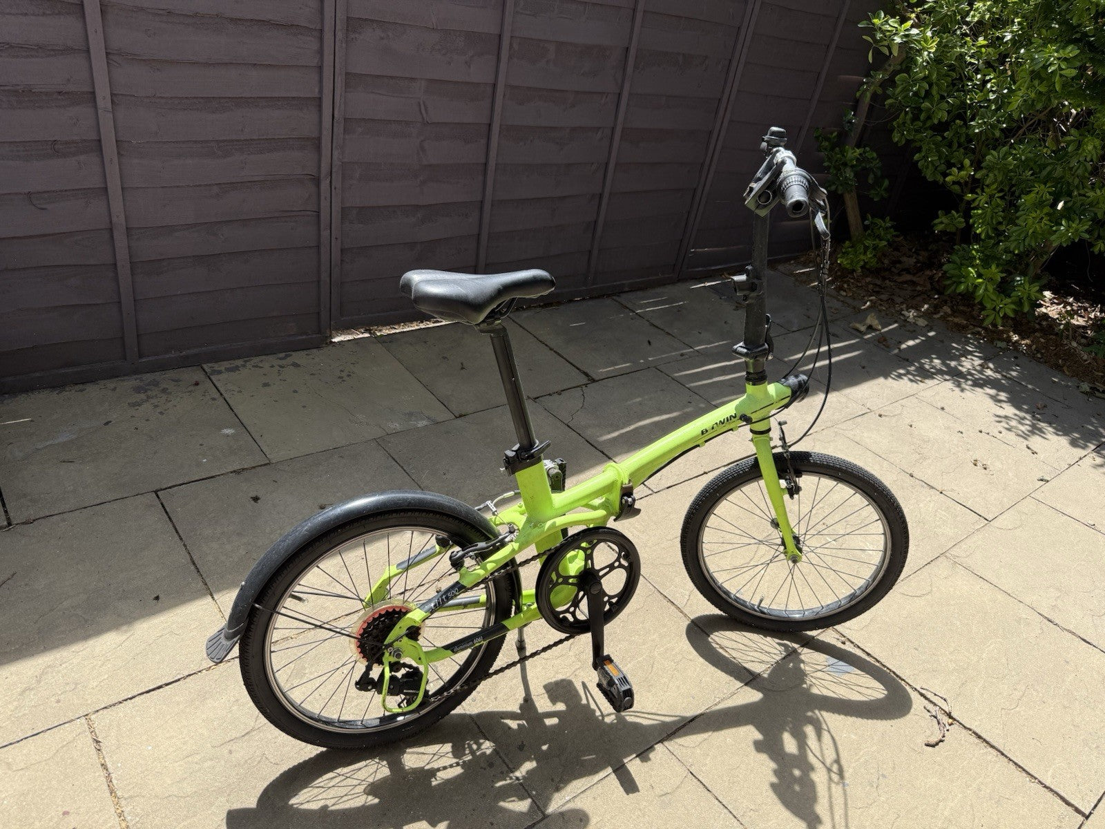 BTWIN Tilt 500 Folding Bike – Neon Green – Excellent Condition! 🚲