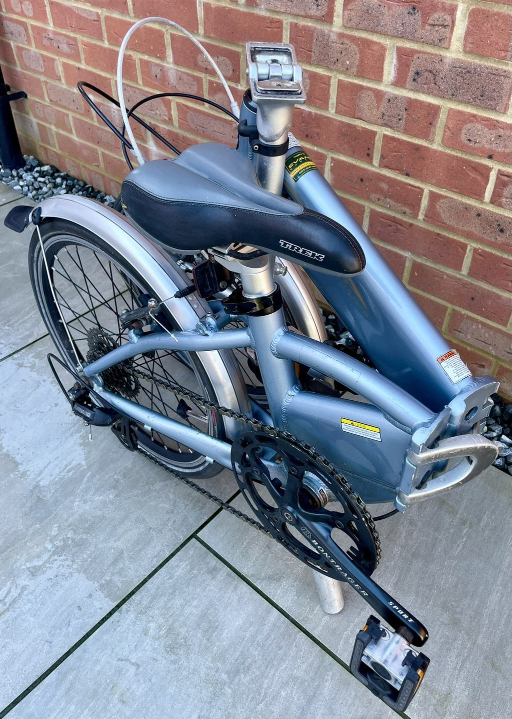Folding Bike Trek F400 Navigator lightweight commuter designed by Dahon.