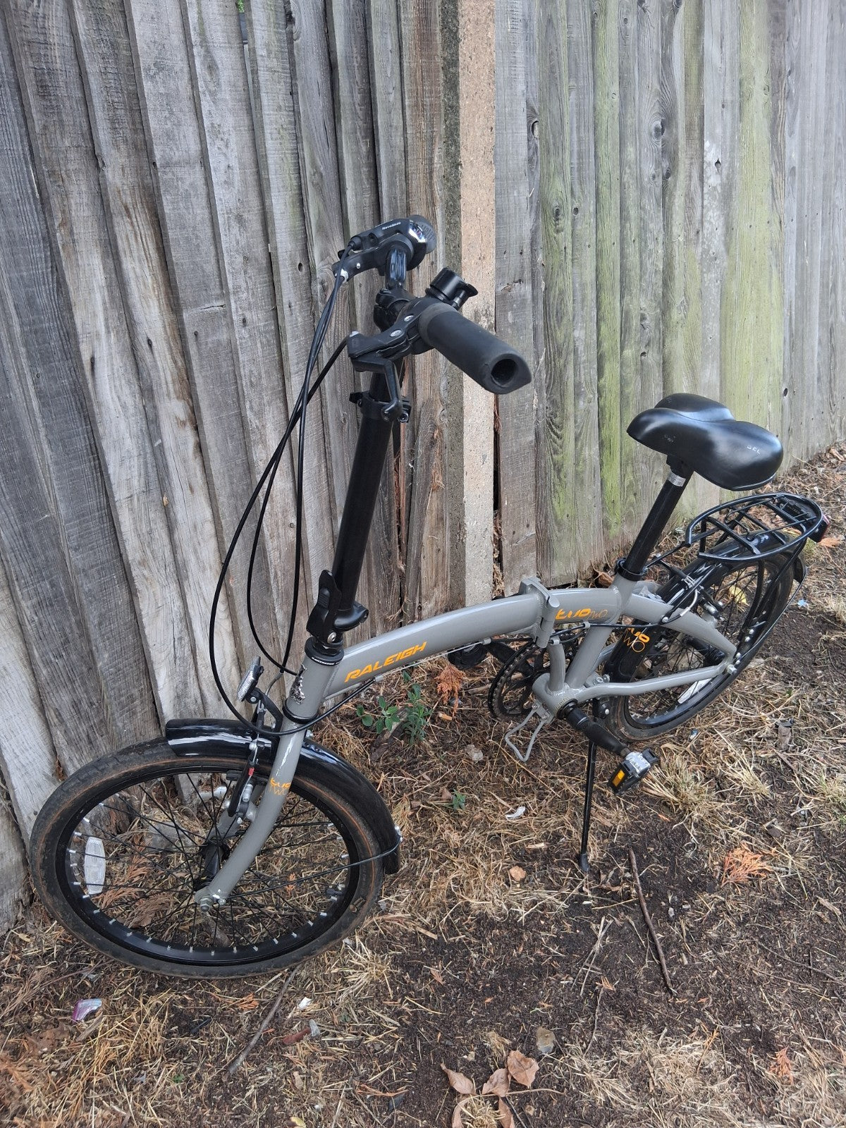 Raleigh Evo Two Folding Bike 20 Wheels Excellent Condition Collection Only
