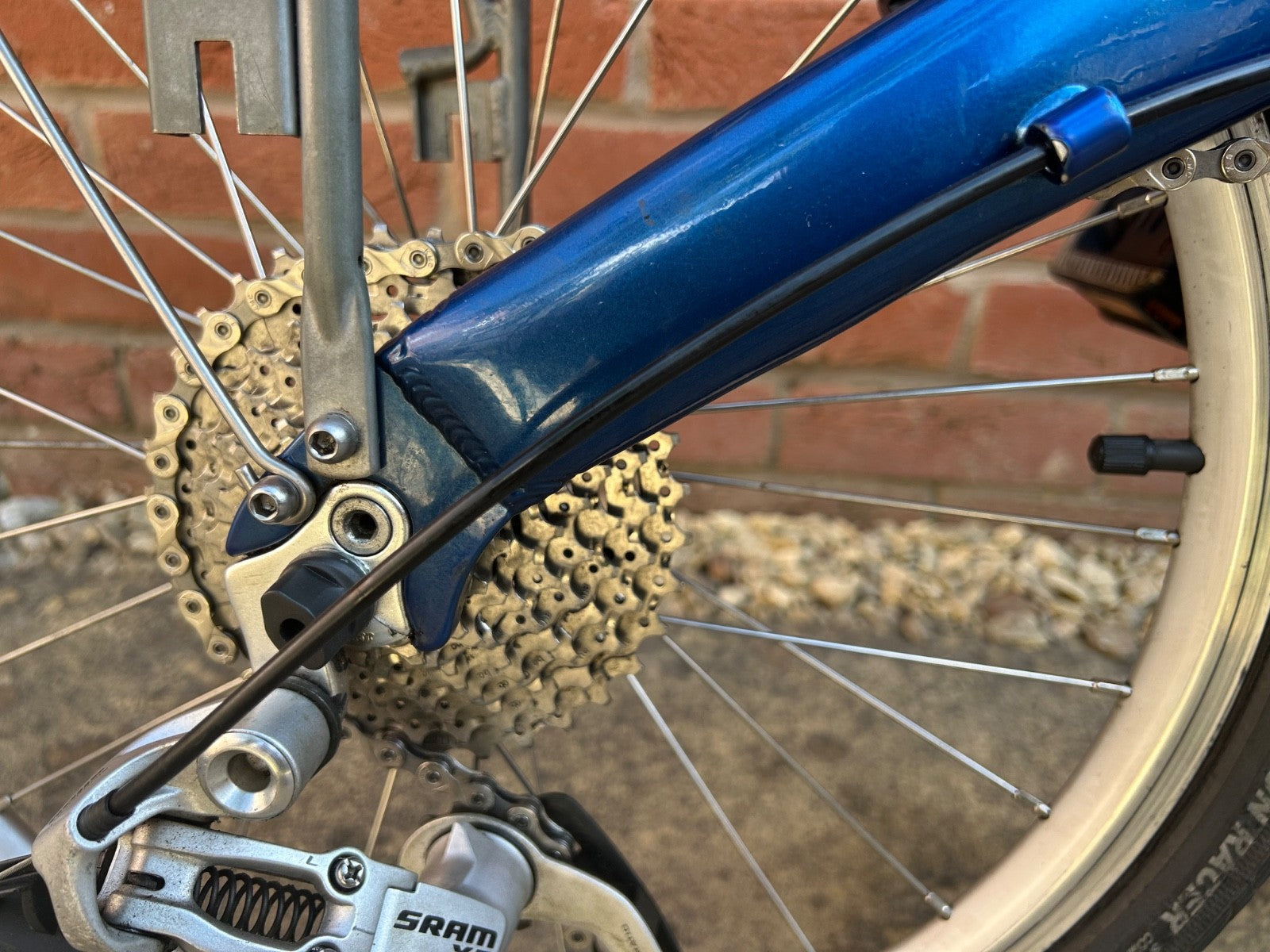 Dahon mu p8 folding bike in great condition