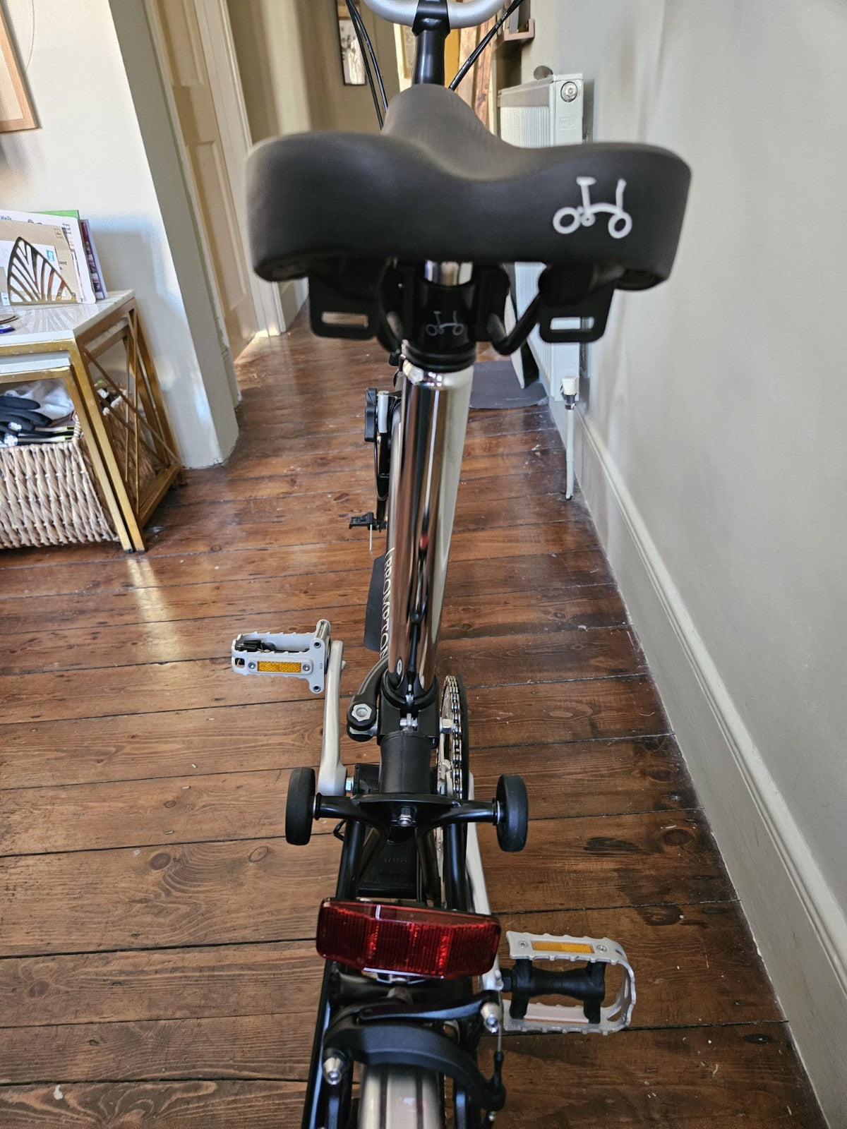 2021 Brompton M3L 3-Speed Folding Bike – Black – Exceptionally Lightly Used