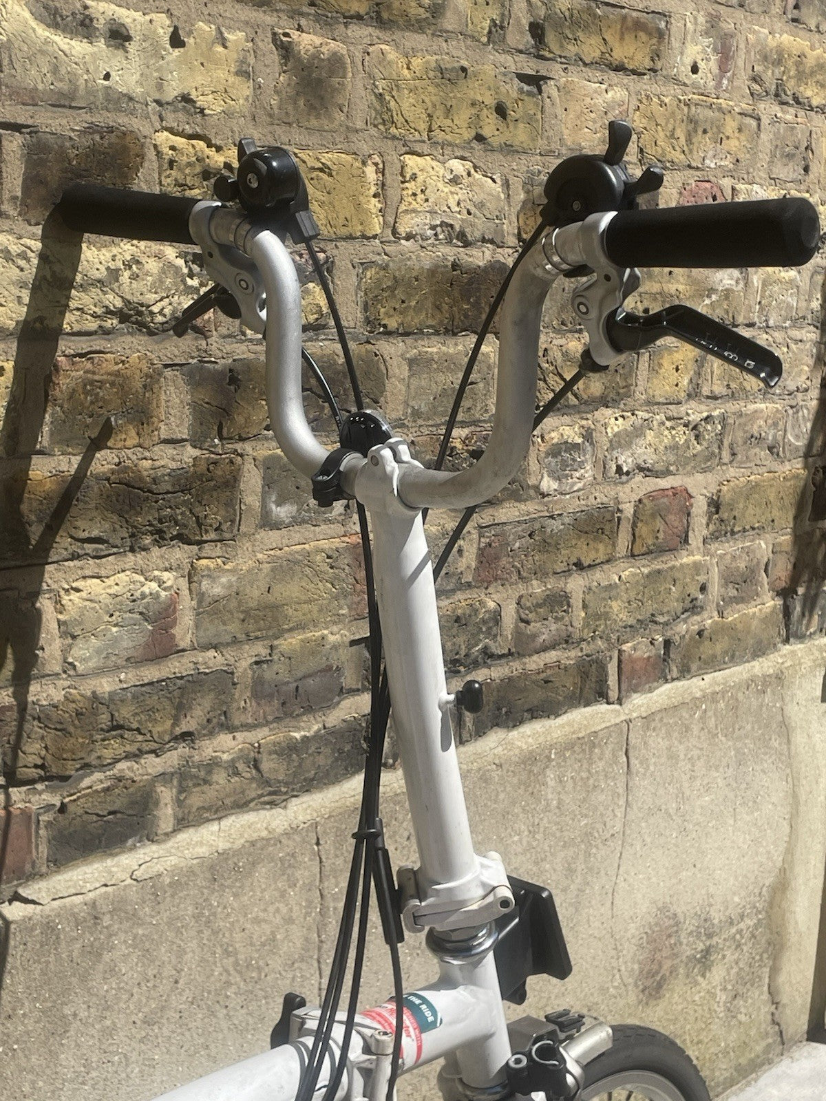 Brompton M6R Folding Bike - Luggage Rack - Papyrus White