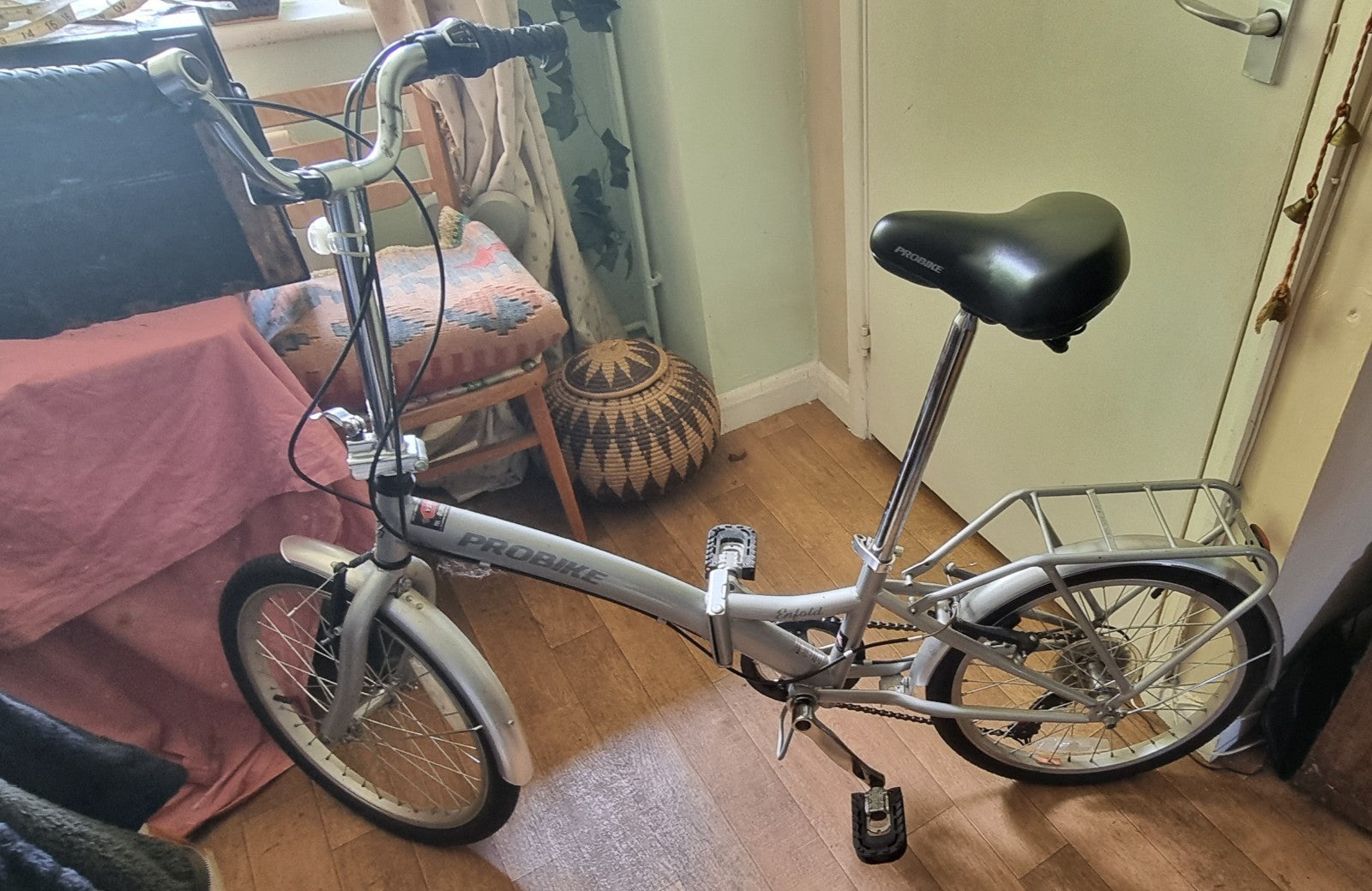 Folding bike 20" wheels, very good condition, city, town bicycle