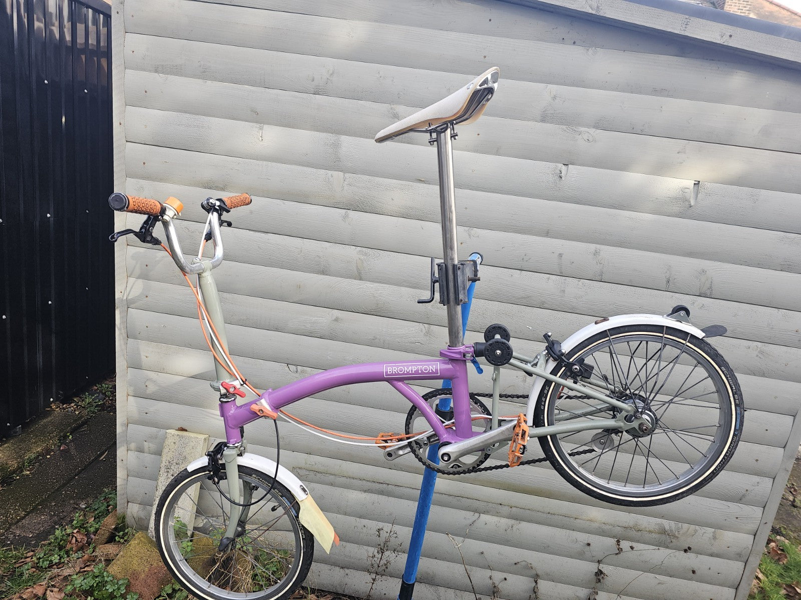 Bespoke Brompton S3L - titanium seatpost, Brooks saddle, unique colours and more