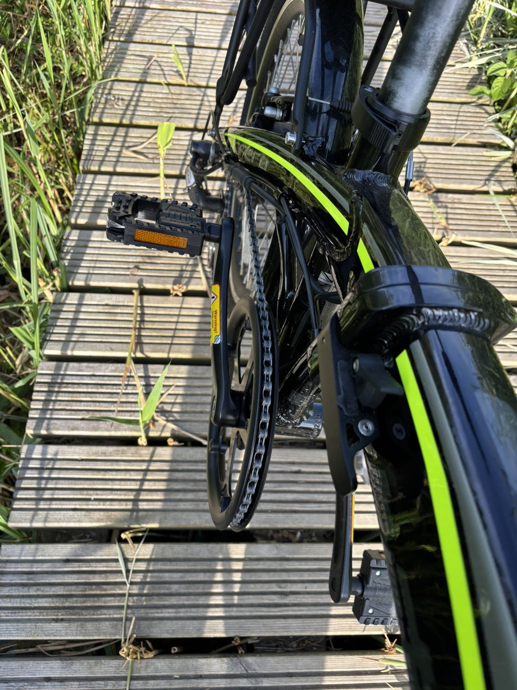 Carrera Crosscity E 20in Folding bike Black/Green .USED ONCE 6 miles