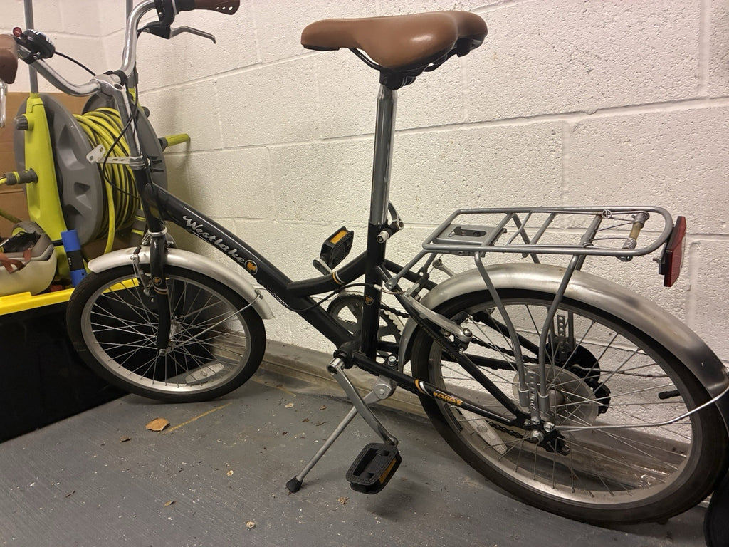 Westlake 20in  Bike Black/Silver Hub Gears Mudguards. Almost not used