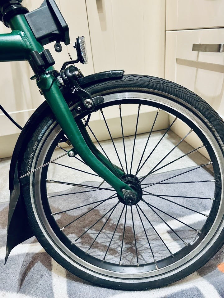 Brompton Bike 6-Speed Explore, Racing Green Mid Handlebar