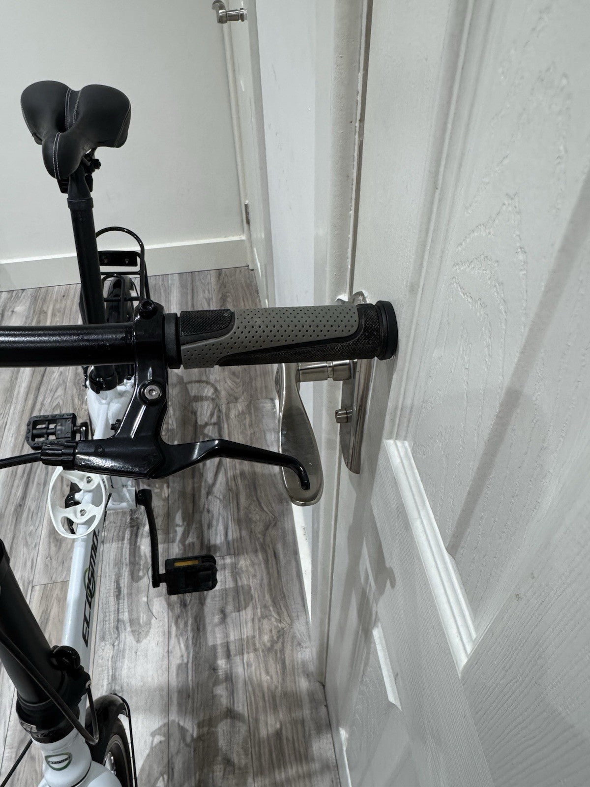 Ecosmo 20 Inch Light Weight Alloy Folding City Bike In Excellent Condition