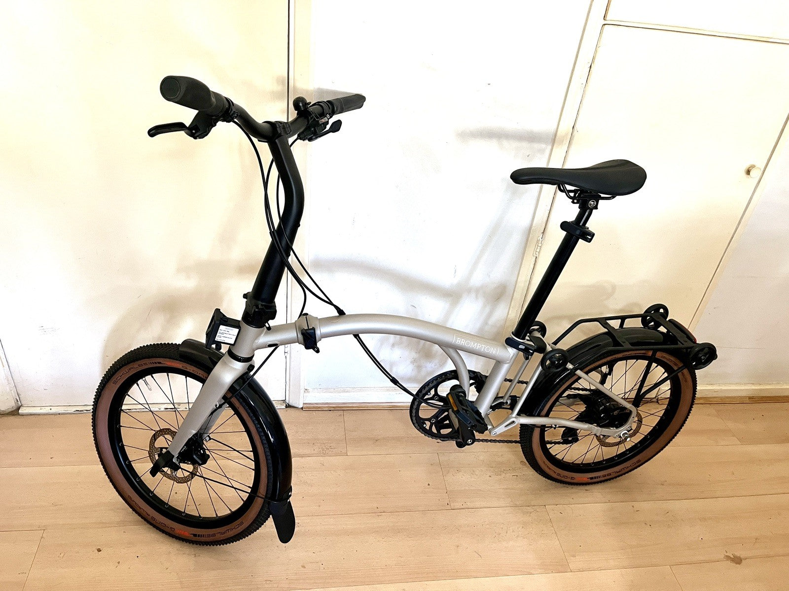 Brompton G-Line Traildust White w Mudguards and Rack, 8 Speed, 2025 L
