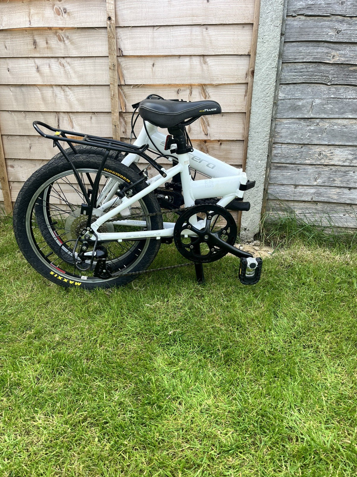 Carrera Transit 20”wheels Folding Bike. 8 Speed. Good condition