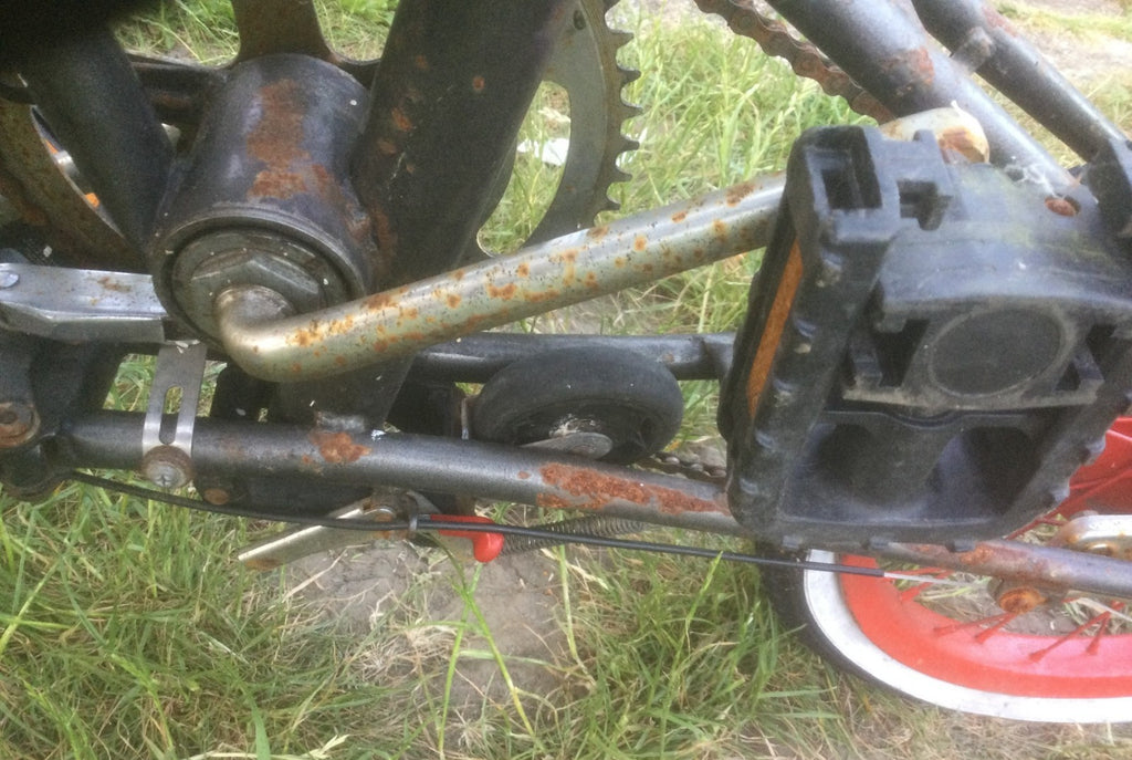 FOLDING BIKE - MAKE UNKNOWN / "USA DESIGN ENGINEERING" / CHROME & RED / xv