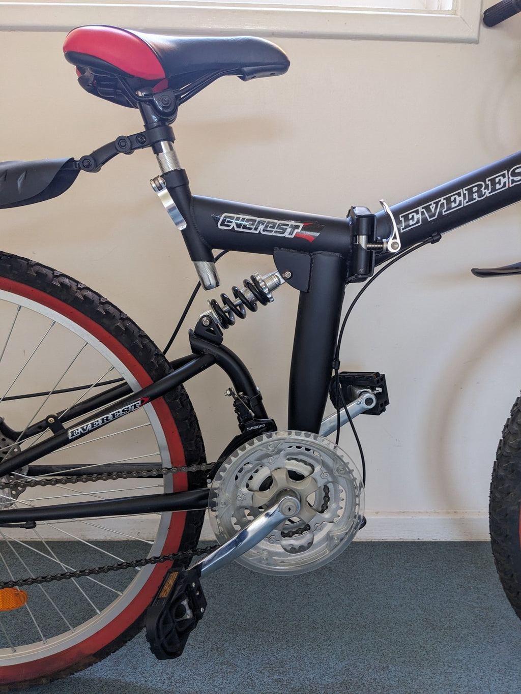 Brand new men's Everest Shimano, folding mountain bike bike