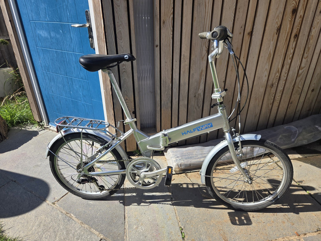 Giant Halfway Folding Bike 20'' Wheels, Medium Frame, 7-Speed, VGC