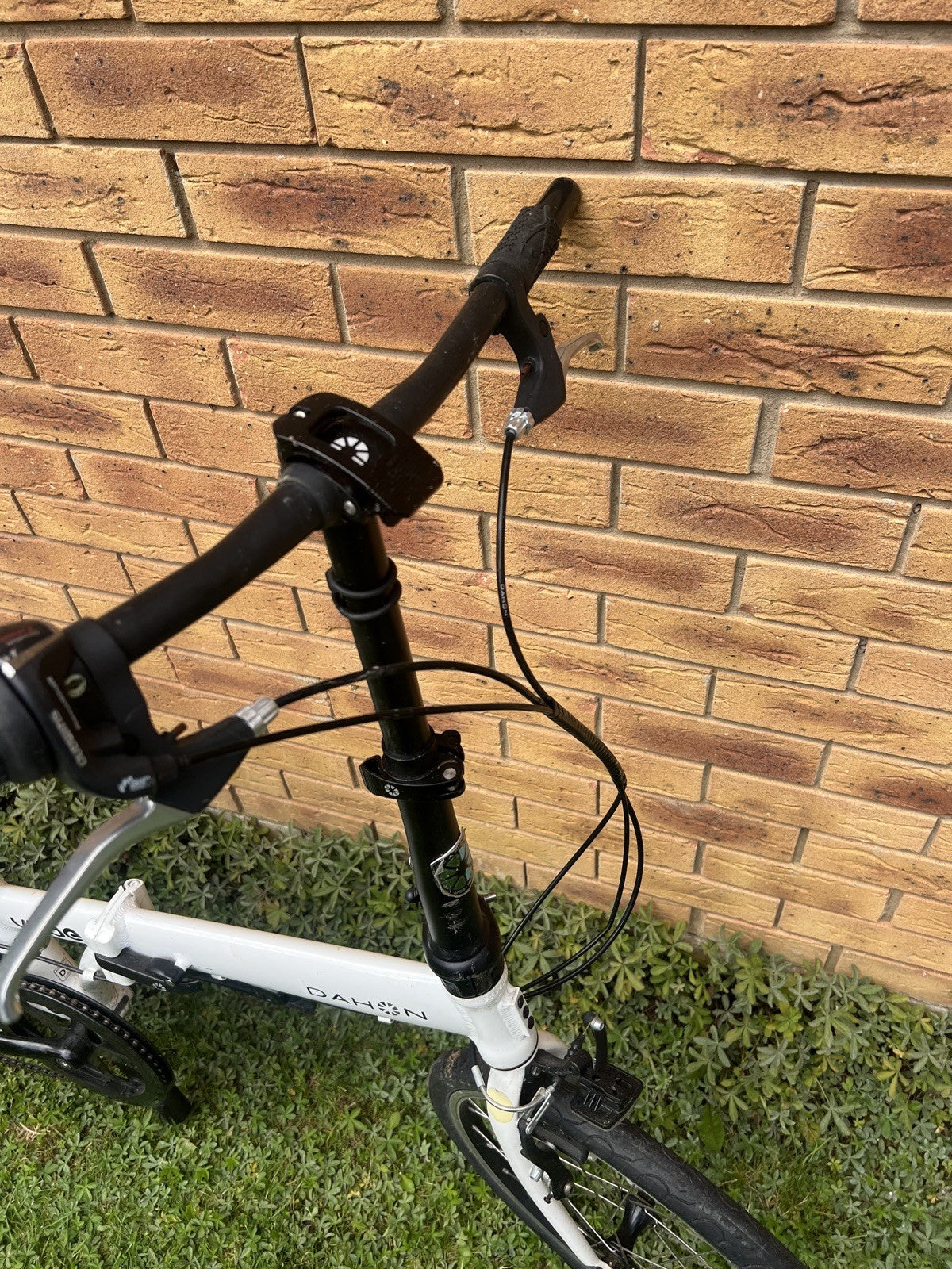 Dahon Vybe D7 Folding Bike (£599 New) white happy to ship