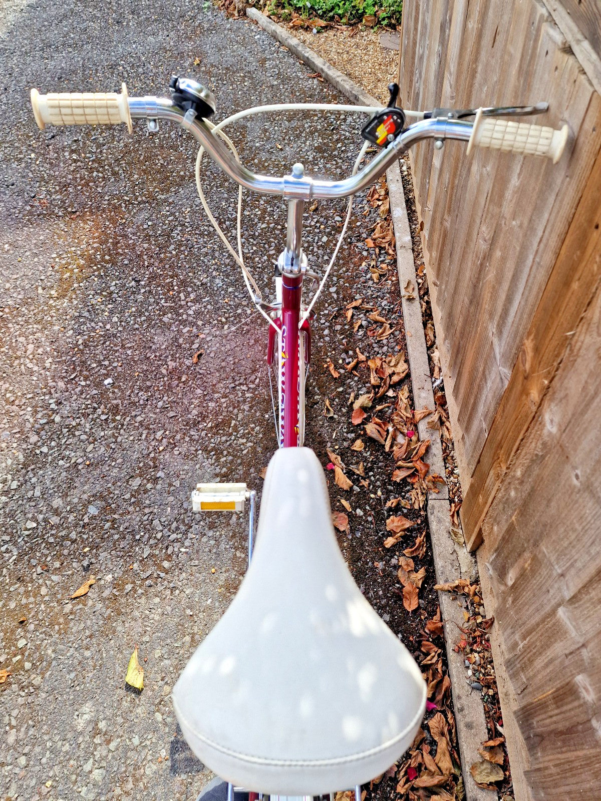 UNIVERSAL STOWAWAY 3 Vintage Folding Burgundy Bike, 3 speed. 20’ wheels,PRESTINE