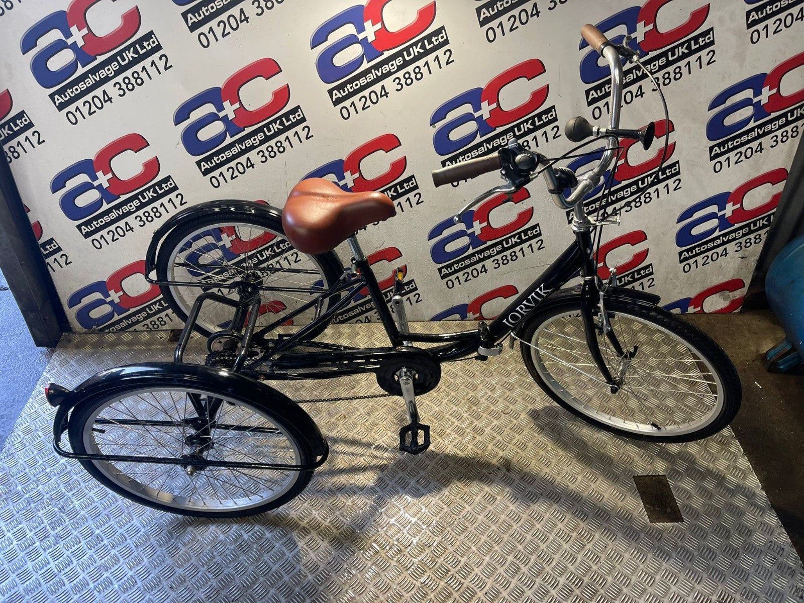 JOVIK TRICYCLE 2014 24" INCH FOLDING TRIKE IN BLACK PERFECT FOR SUMMER