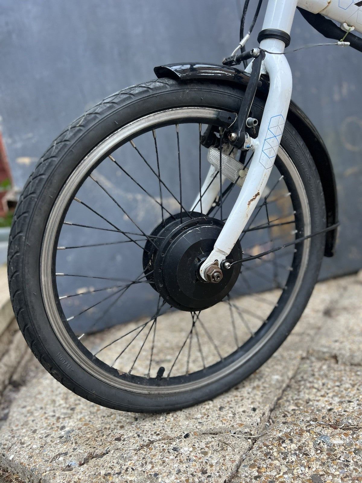 Halfords Assist 20” Hybrid Folding Bike White – Spares / Repair