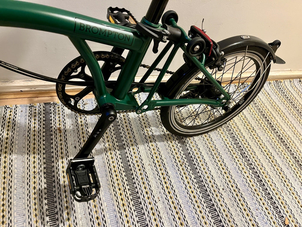 Brompton Bike 6-Speed Explore, Racing Green Mid Handlebar
