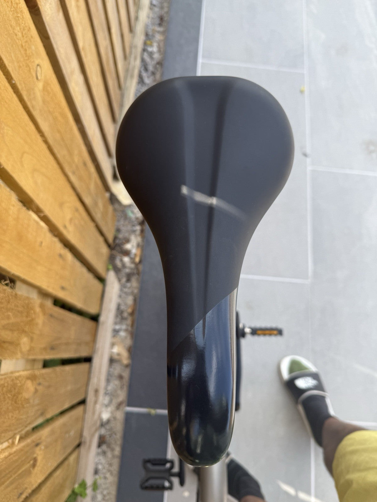 Bromton T LINE 12 SPEED MY24/MID, used 20-30 times, light scratch on mudguard.