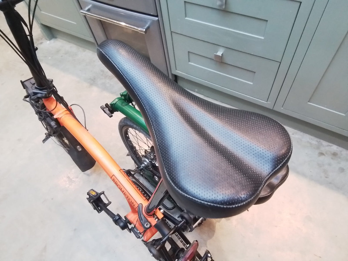 Brompton M6R Folding Bike 6-Speed - Green, w/ Mudguards and Rack - GC