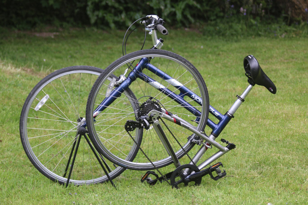 MONTAGUE TOWN,FOLDING 7 SPEED CITY BICYCLE.