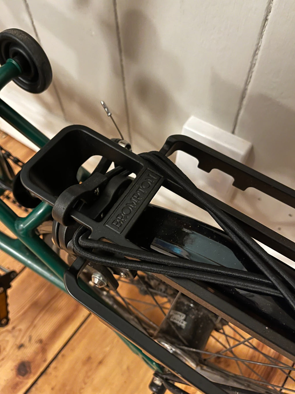 Brompton C Line 6 Speed 2023 M Handlebar Folding Bike - Racing Green/Matt Black