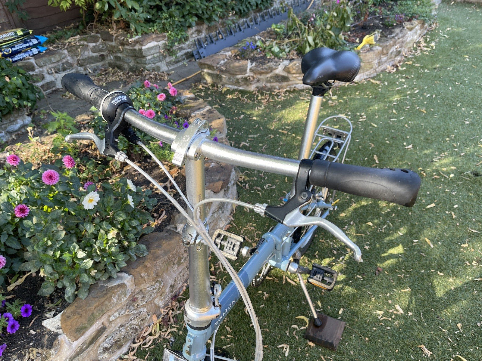 DAHON FOLDING BIKE 7 SPEED