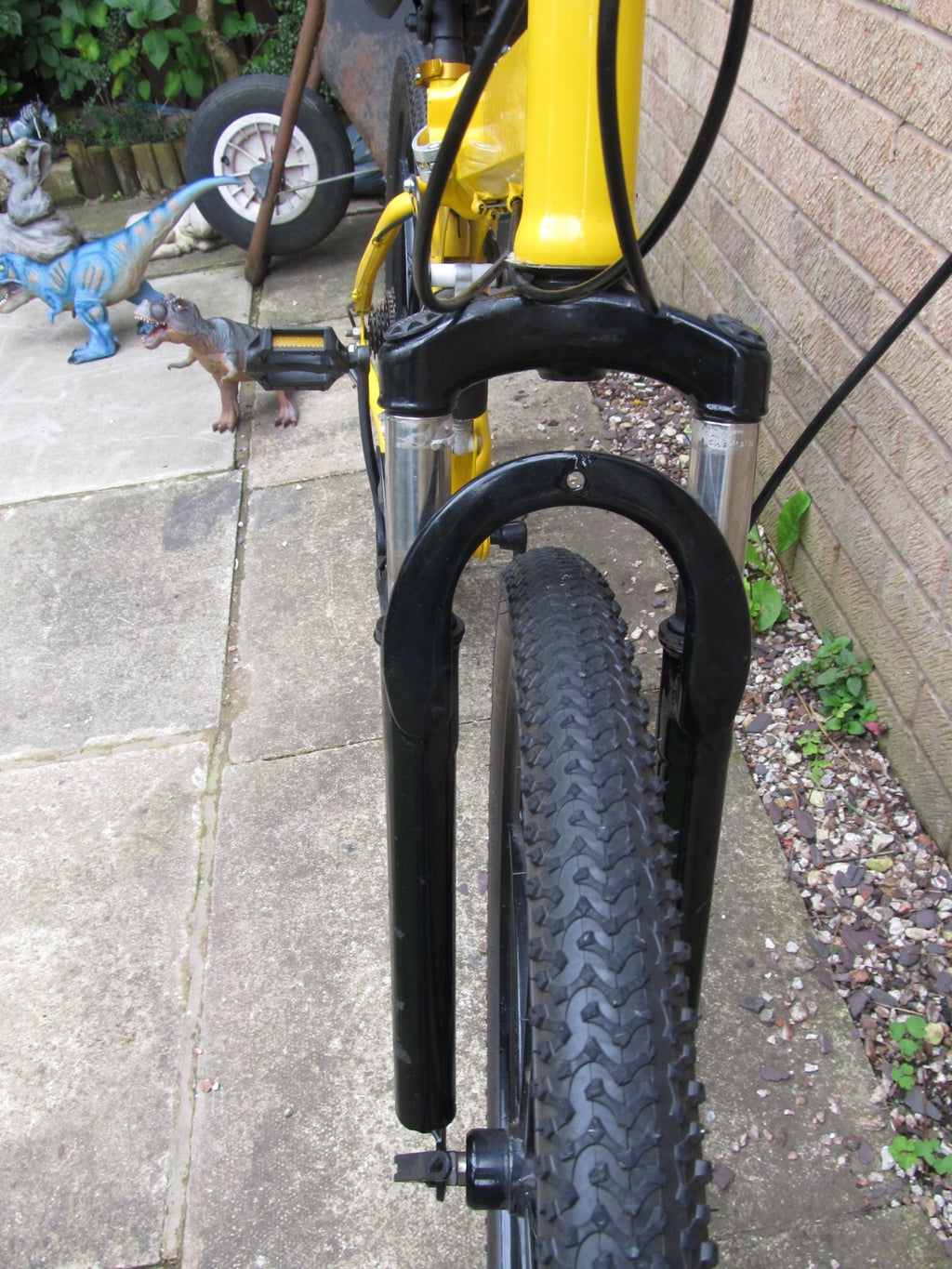 BIKE MOUNTAIN BI FOLD  DISC BRAKES 26" WHEELS UNISEX-GOOD CONDITION