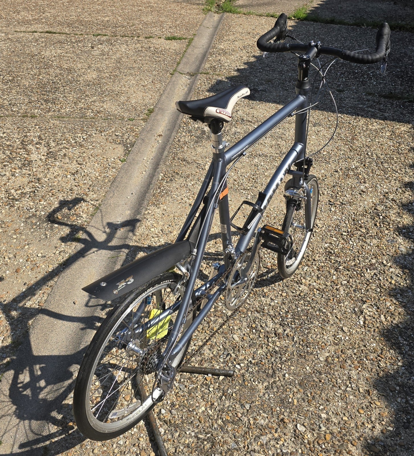 Dahon Grey Folding City Bike Drop Bars, Mudguards, Kickstand, Derailleur