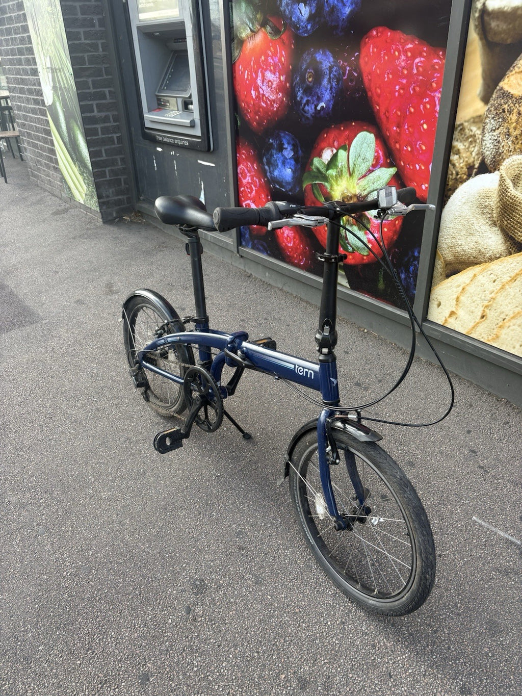 Tern Link B7 Folding Bike – Midnight Blue – 20” Wheels – Very Low Use