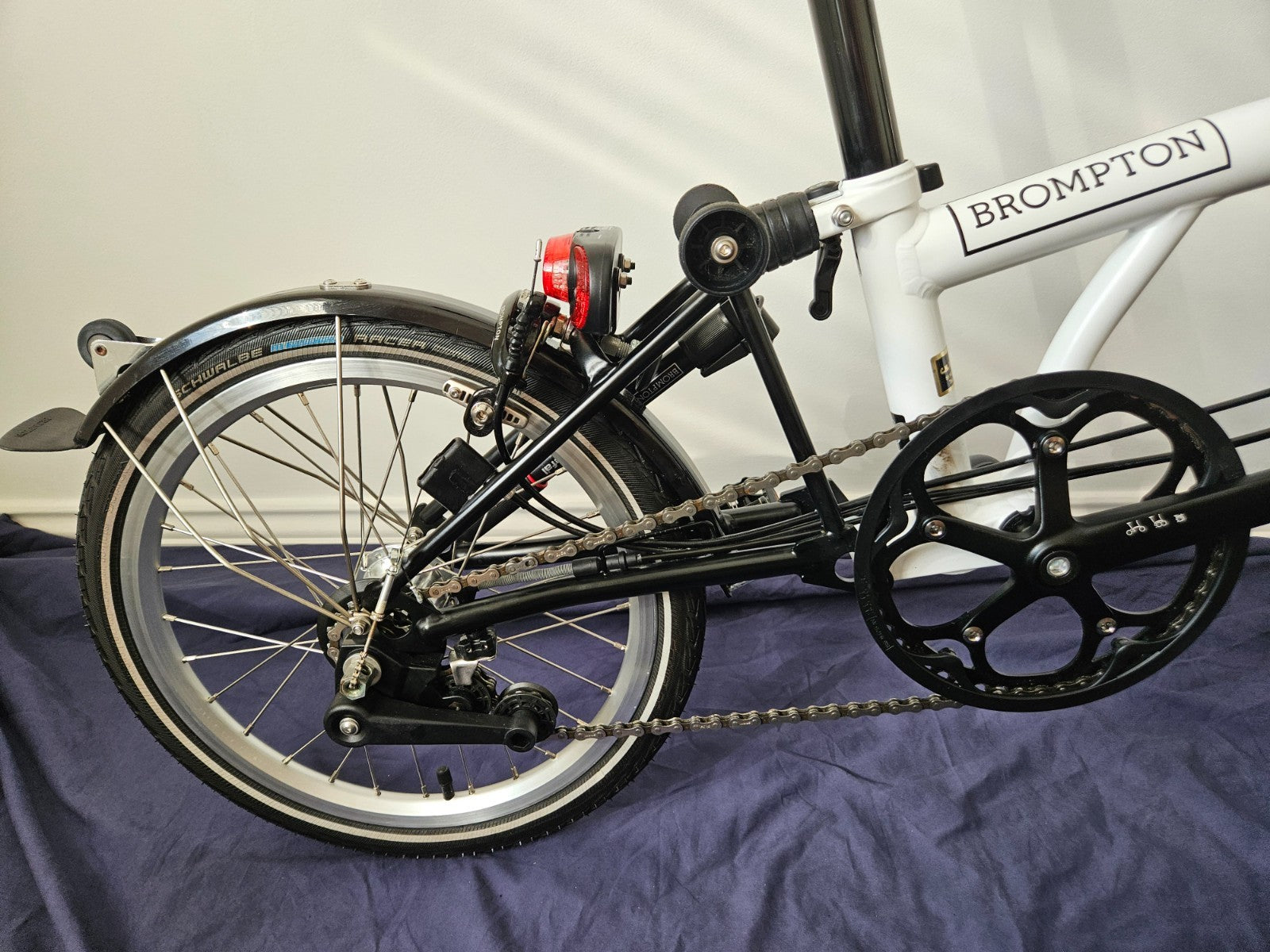 Brompton M6L - 6 Speed - C Line - Mid- White - VGC