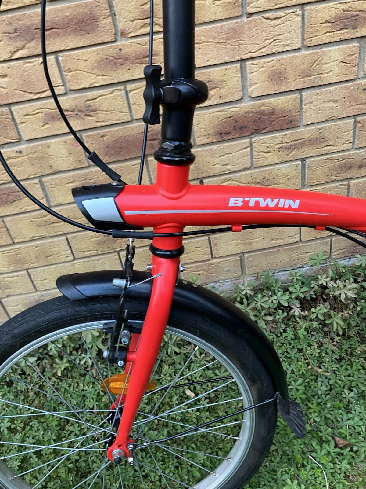 BTWIN Folding Bike 20″ | Urban Commuter Bicycle | 6-Speed Bike | Great for City